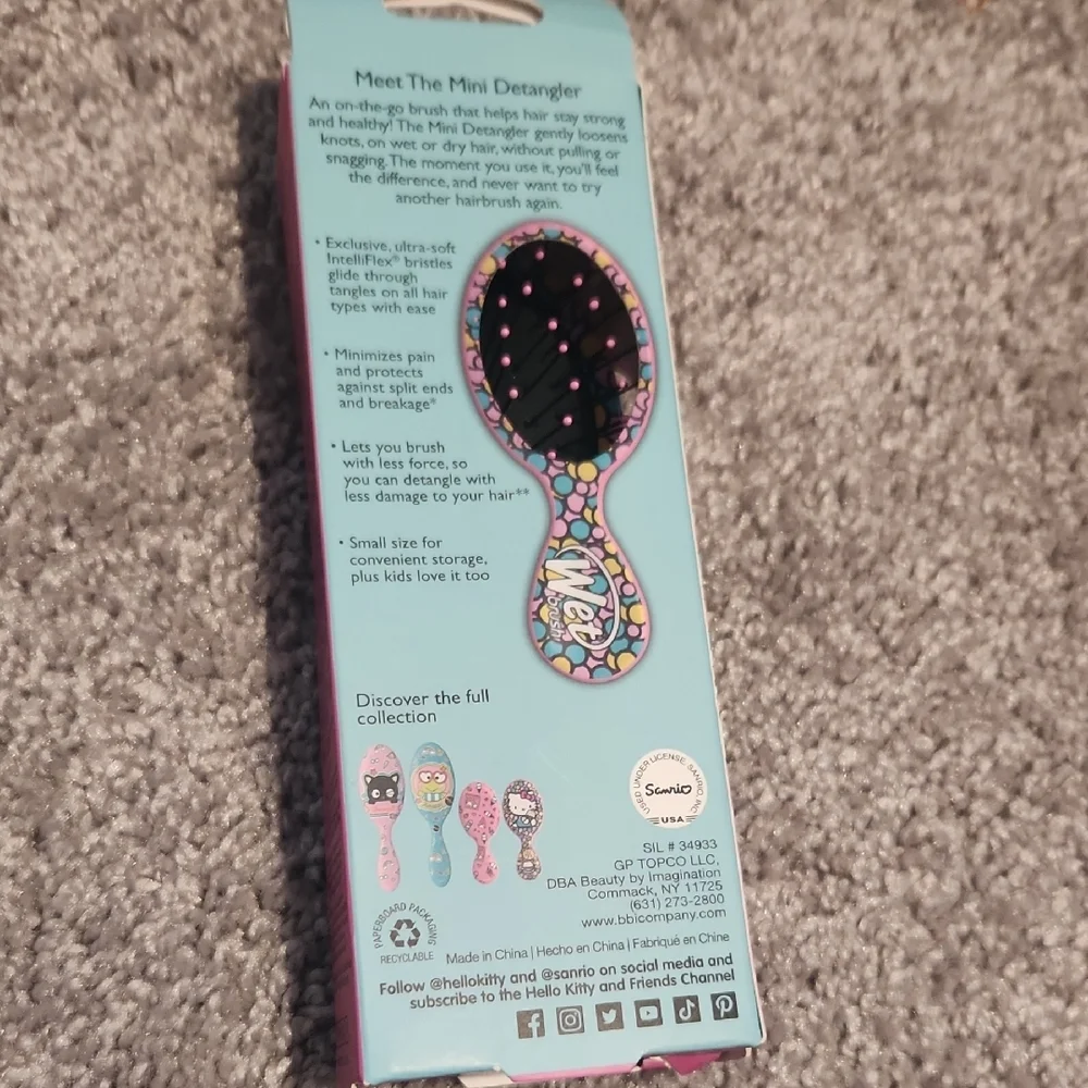 Hello Kitty Mini Detangler Brush